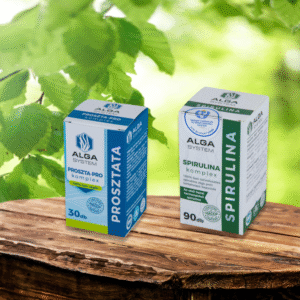 Alga System Prosztata-Pro és Spirulina Komplex étrendkiegészítők dobozos kiszerelésben, fapadlón, őszi sárgás háttérrel.